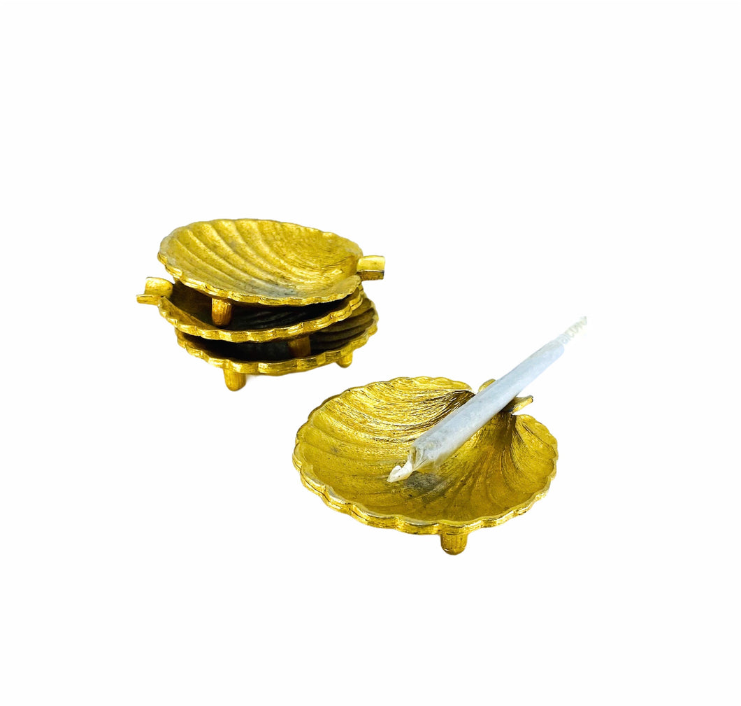Gold Shell Personal Ashtrays, Set of 4